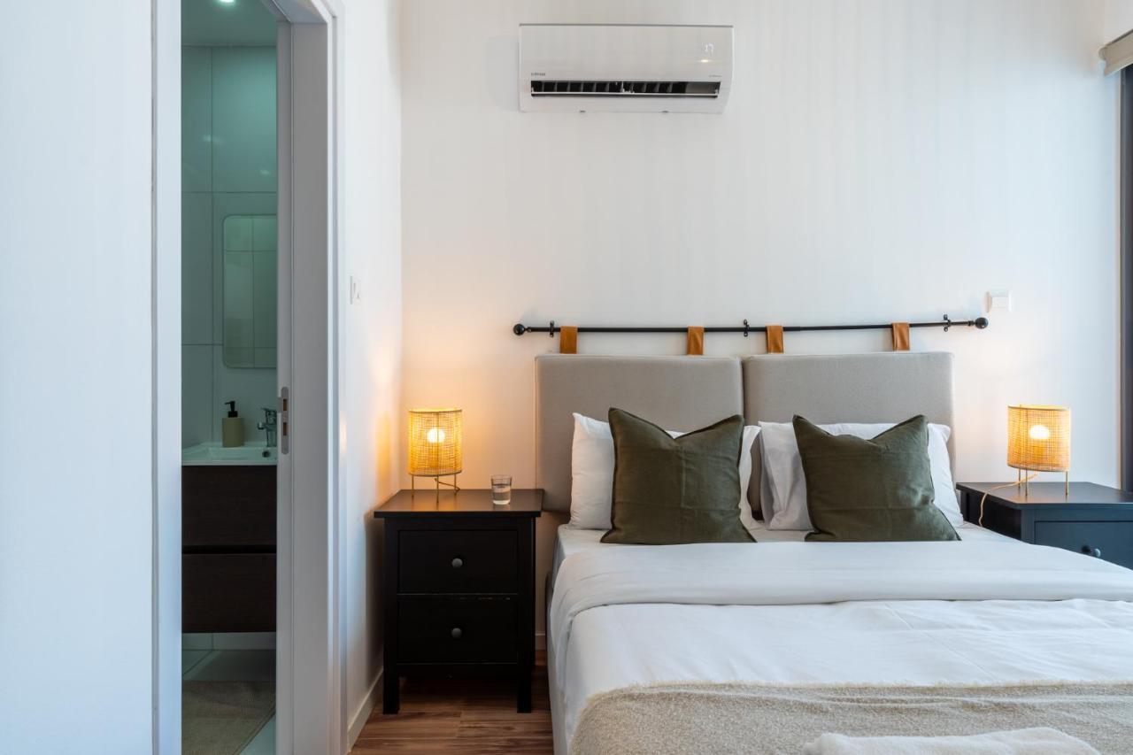 Latte'S Prime 1-Bedroom Apartment In Larnaca Esterno foto