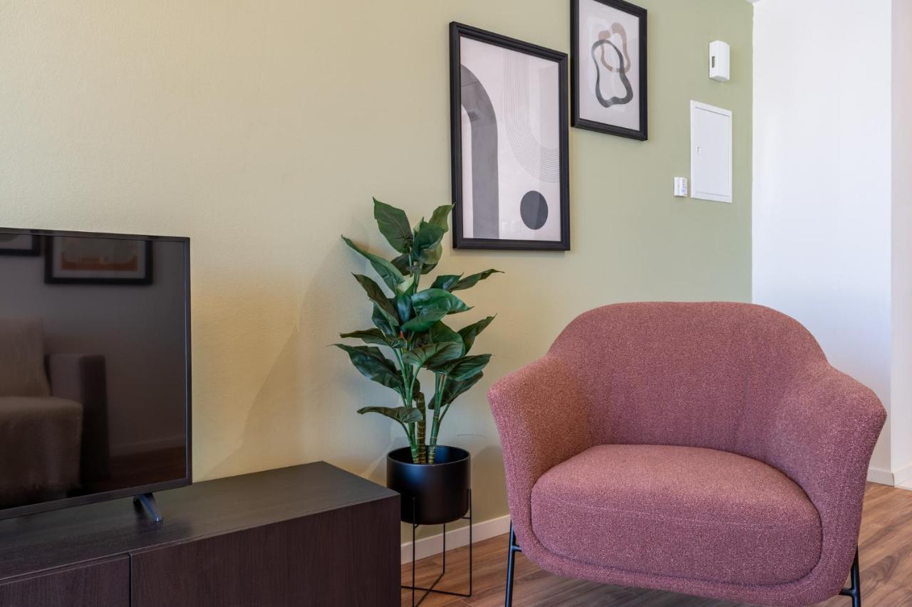 Latte'S Prime 1-Bedroom Apartment In Larnaca Esterno foto