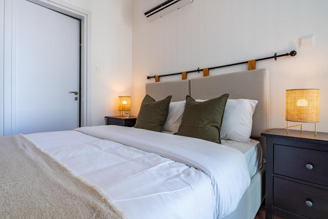 Latte'S Prime 1-Bedroom Apartment In Larnaca Esterno foto