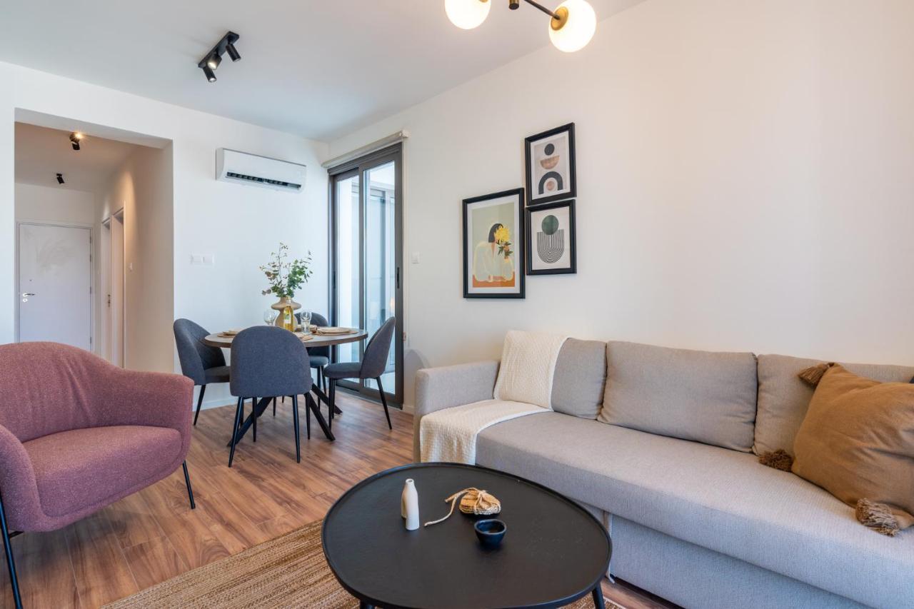 Latte'S Prime 1-Bedroom Apartment In Larnaca Esterno foto