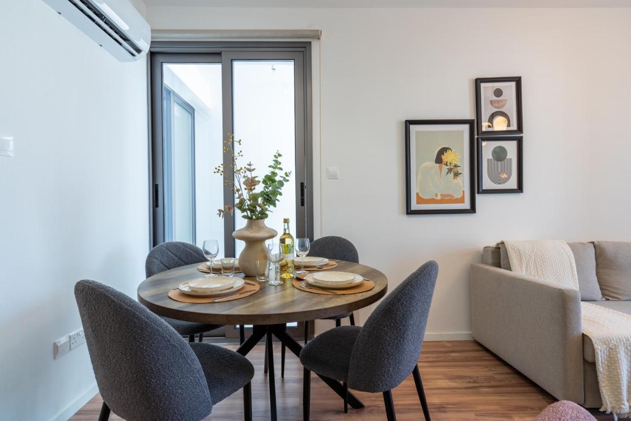 Latte'S Prime 1-Bedroom Apartment In Larnaca Esterno foto
